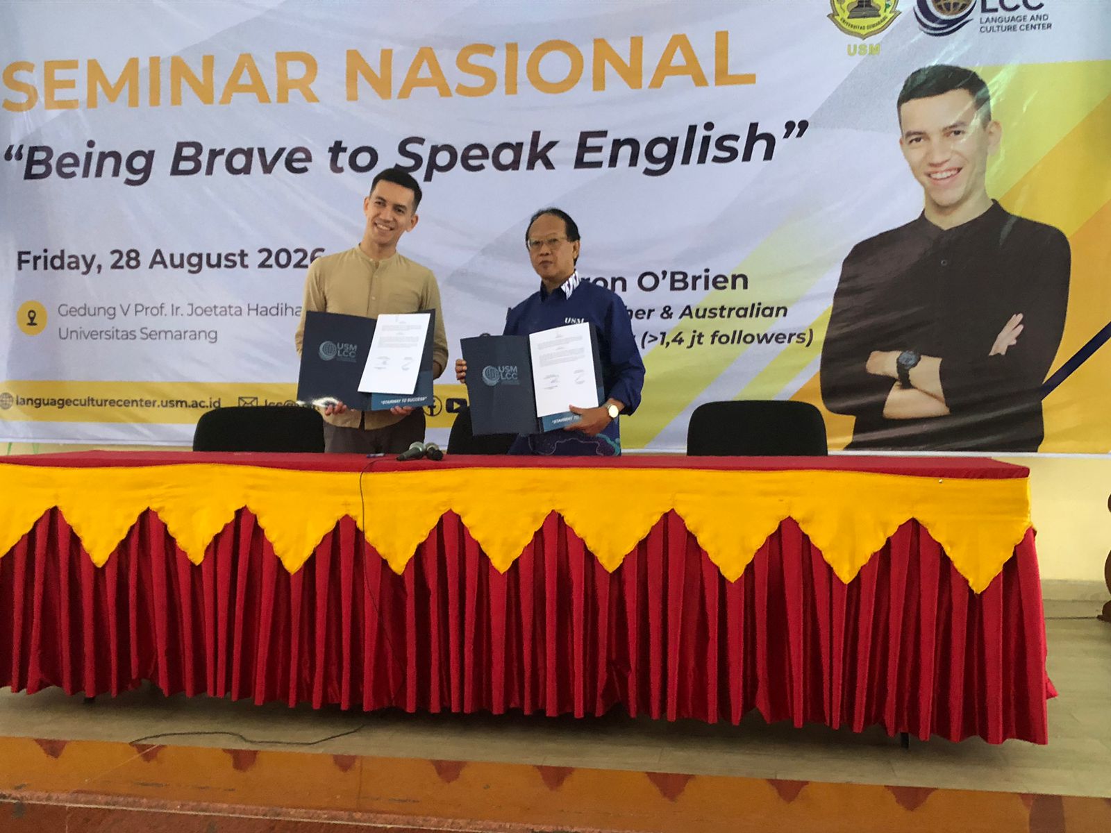 USM LCC Semarang Tekankan Keberanian Berbahasa Inggris untuk Hadapi Persaingan Global