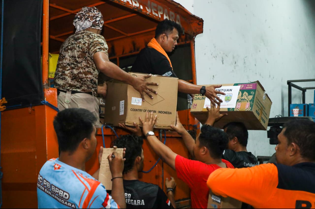 Jateng Kembali Kirim Bantuan ke NTT, Pangan dan Kebutuhan Dasar Jadi Prioritas Jateng Kembali Kirim Bantuan ke NTT, Pangan dan Kebutuhan Dasar Jadi Prioritas