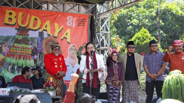Wali Kota Semarang Agustina Larut dalam Semarak Budaya dan Kebersamaan Warga