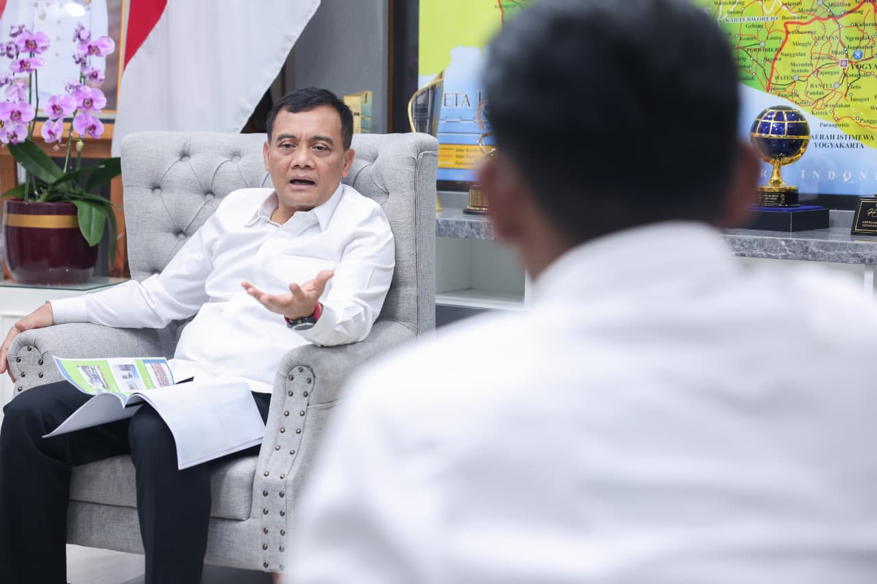 Gubernur Luthfi Siapkan Koperasi Buruh Jadi Solusi Tekan Beban Belanja Pekerja Jateng Gubernur Luthfi Siapkan Koperasi Buruh Jadi Solusi Tekan Beban Belanja Pekerja Jateng