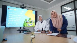 Penandatanganan MoU Kelas Industri jurusan TJKT oleh PLN Icon Plus di Kudus.