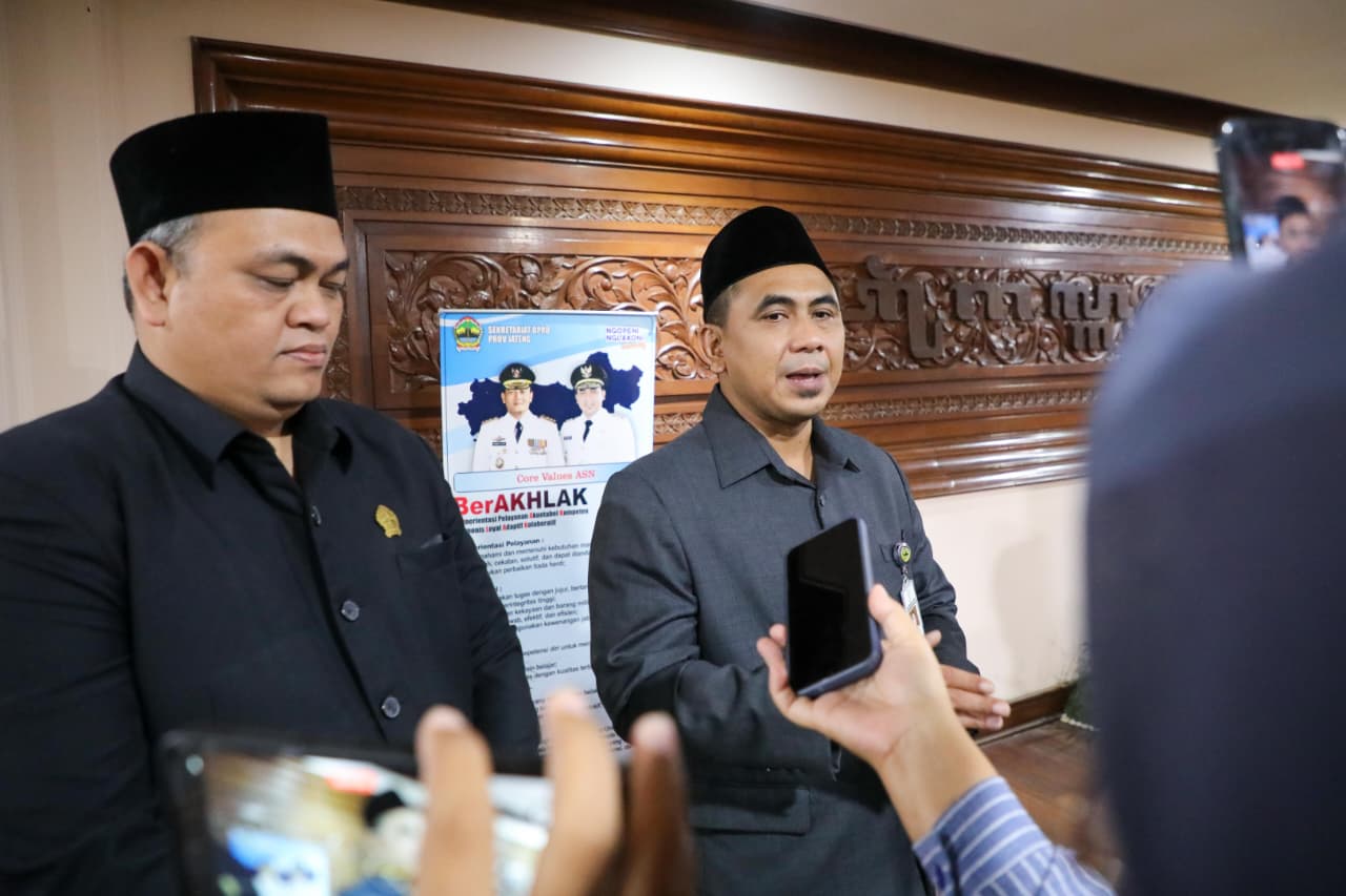 Pemprov Jateng Siap Tampung Aspirasi Warga Terkait Proyek Geothermal Gunung Ungaran Pemprov Jateng Siap Tampung Aspirasi Warga Terkait Proyek Geothermal Gunung Ungaran