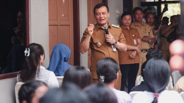 Peduli Mahasiswa NTT, Ahmad Luthfi Siapkan Bantuan UKT dan Biaya Kos hingga Sembako