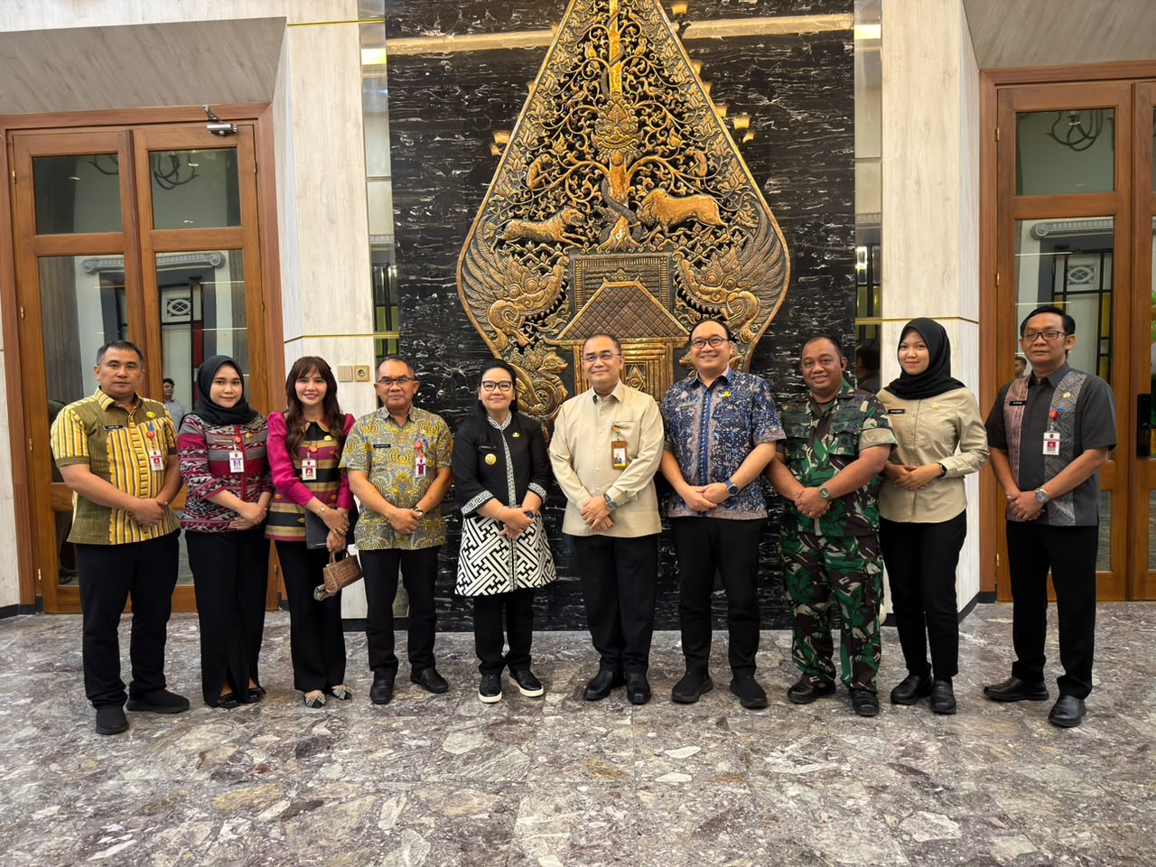 WhatsApp Image 2026-09-10 at 15.47.20 Dukung Program Prioritas Nasional, Agustina Wilujeng Sambut Peninjauan Mayjen TNI