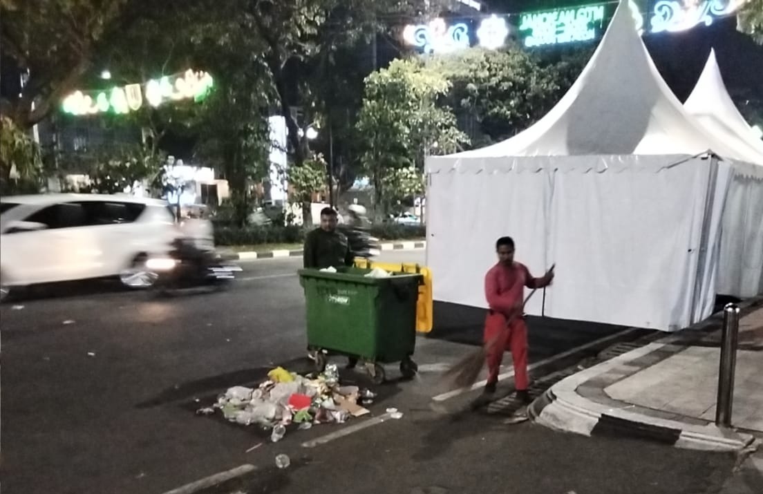 Wali Kota Agustina Wilujeng Pastikan Simpang Lima Bersih Usai Pembukaan MTQ Nasional XXXI Wali Kota Agustina Wilujeng Pastikan Simpang Lima Bersih Usai Pembukaan MTQ Nasional XXXI