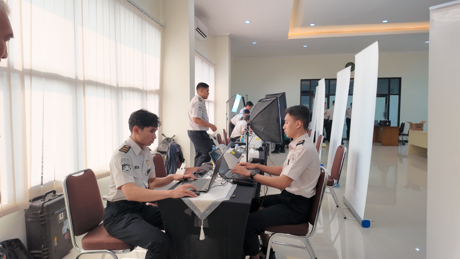 Imigrasi Semarang Gelar Eazy Paspor untuk 214 Calon Jemaah Haji Kota Salatiga