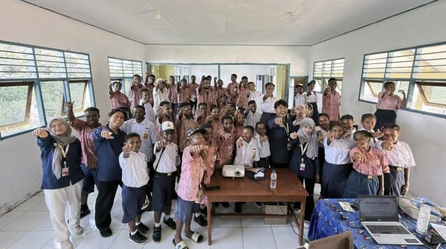 TEP UNDIP Edukasi 43 Pelajar Keerom soal Bahaya Narkoba dan Kesehatan Reproduksi