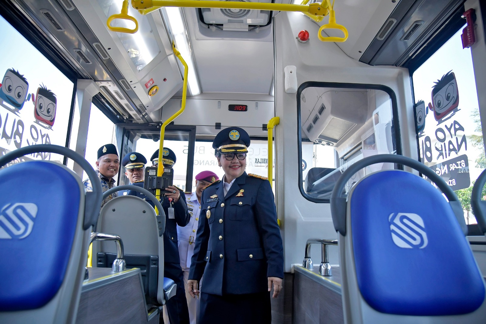 27 Bus Listrik Resmi Layani Trans Semarang, Agustina Dorong Transportasi Ramah Lingkungan 27 Bus Listrik Resmi Layani Trans Semarang, Agustina Dorong Transportasi Ramah Lingkungan