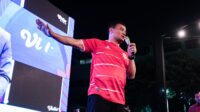 Wujud Kebersamaan di Rumah Rakyat, Gubernur Luthfi Nobar Timnas Bersama Ribuan Warga