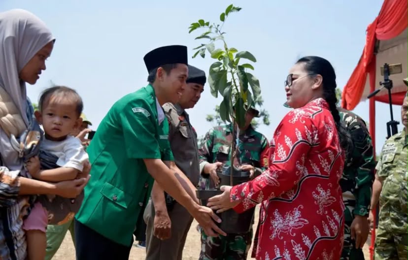 TMMD di Penggaron Kidul, Agustina Gandeng TNI dan Warga Percepat Pembangunan Infrastruktur Semarang TMMD di Penggaron Kidul, Agustina Gandeng TNI dan Warga Percepat Pembangunan Infrastruktur Semarang