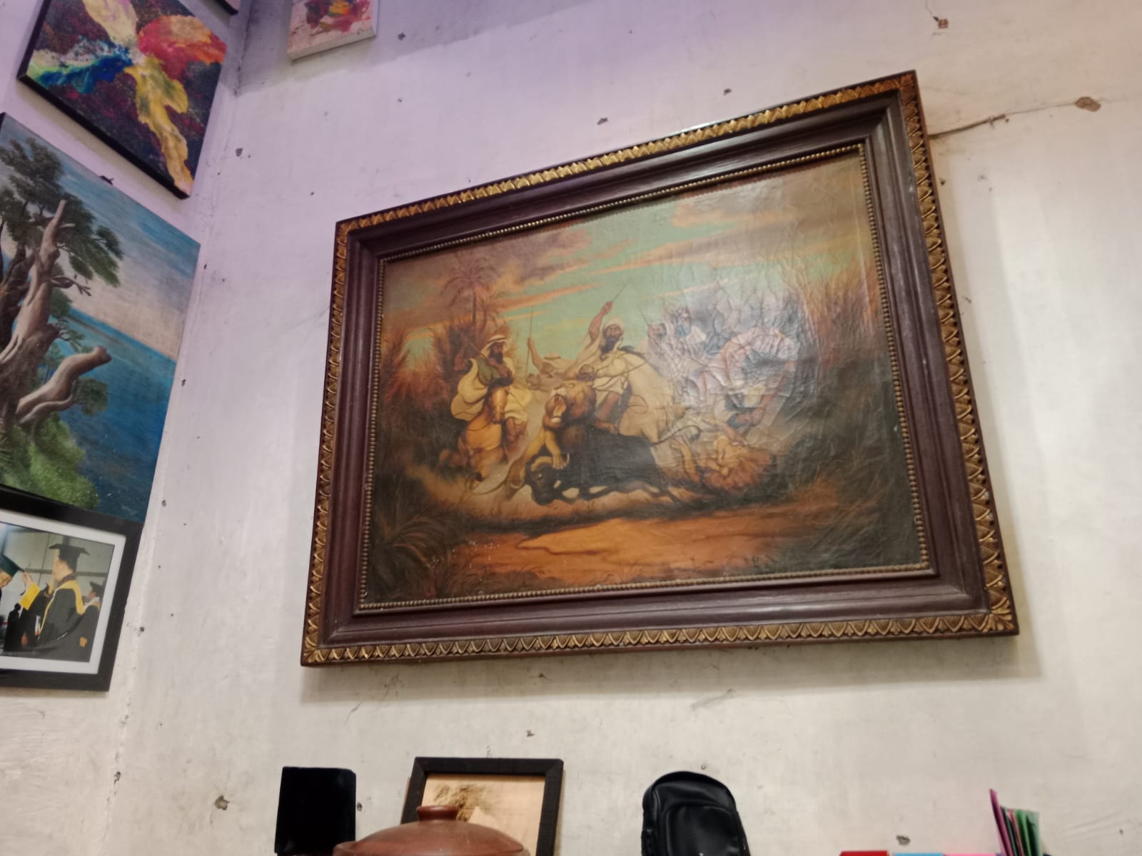 Lukisan Diduga Karya Raden Saleh Tersimpan di Ponpes Al Islah, Gratis dari Magelang pada 1990 Lukisan Diduga Karya Raden Saleh Tersimpan di Ponpes Al Islah, Gratis dari Magelang pada 1990