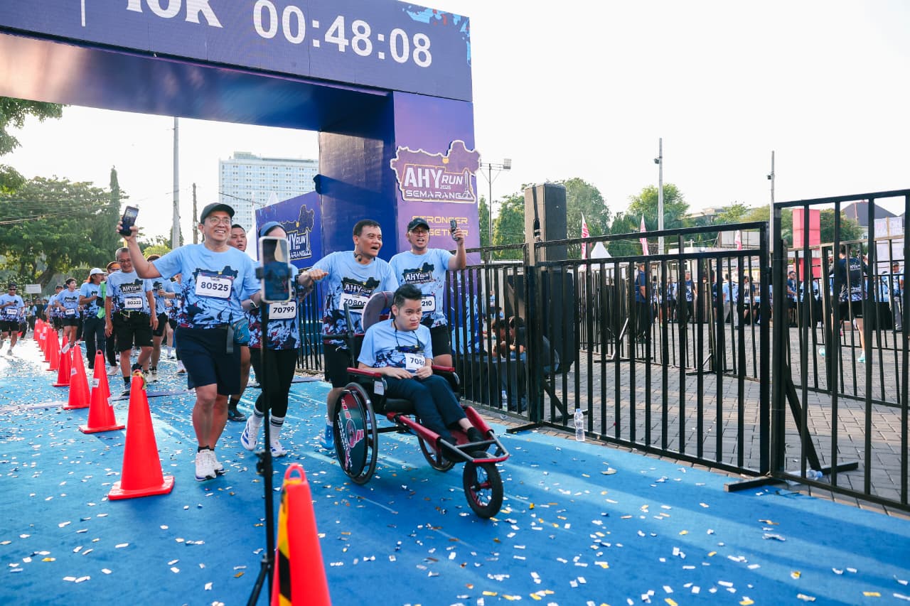 AHY Run 2026 di Semarang Diikuti 5.500 Pelari, Dorong Pertumbuhan Sport Tourism Jateng AHY Run 2026 di Semarang Diikuti 5.500 Pelari, Dorong Pertumbuhan Sport Tourism Jateng